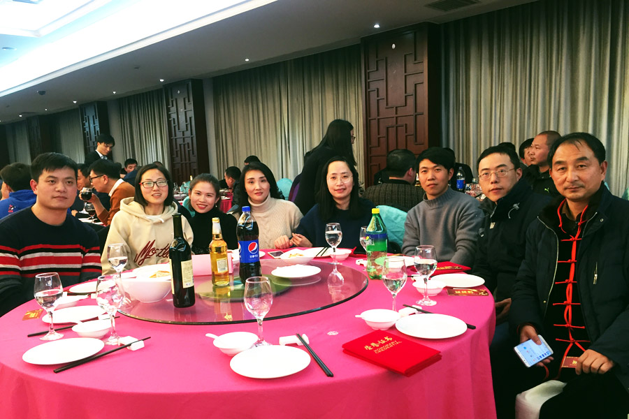 贏戰(zhàn)豬年、共創(chuàng)輝煌--山美股份隆重舉行2018年度表彰大會暨2019迎新年會